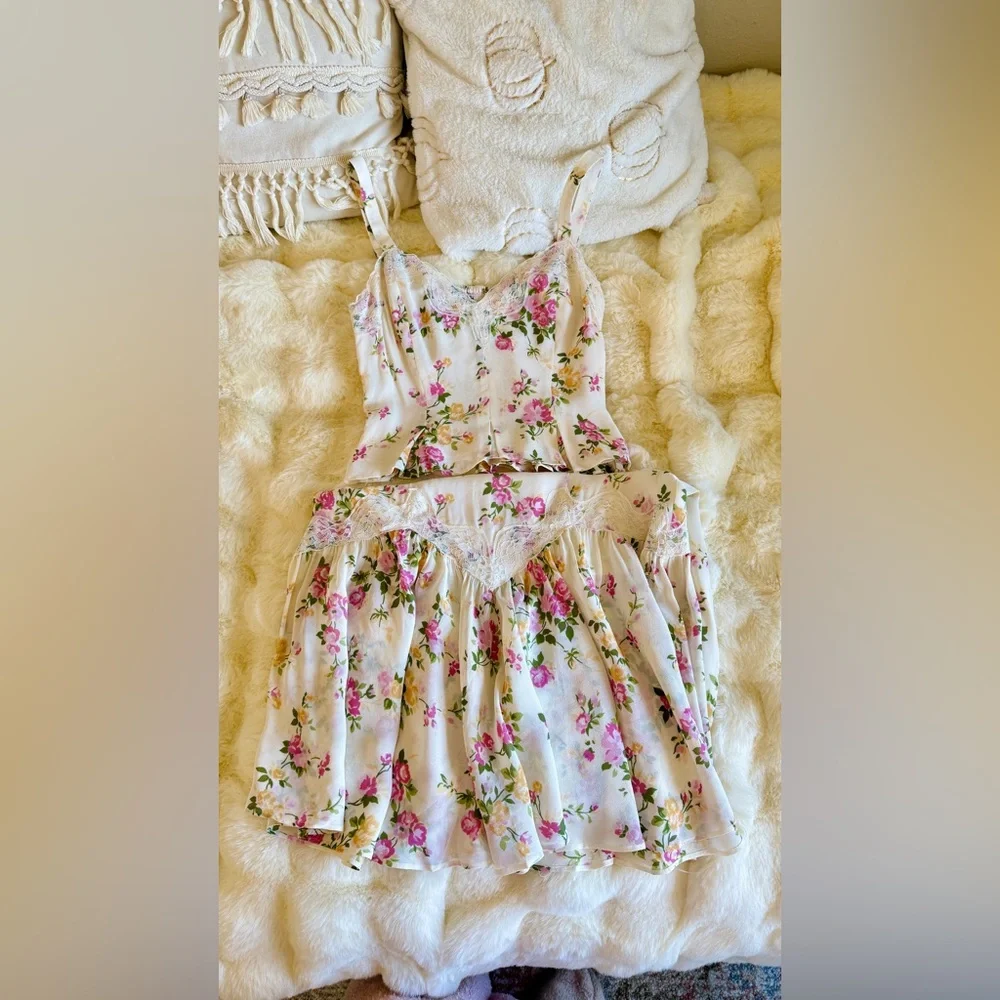 Reformation Sarita Set in Posy Sz4 - Picture 15 of 16